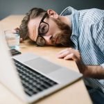 Burnout Afecta a Profesionales de Redes Sociales