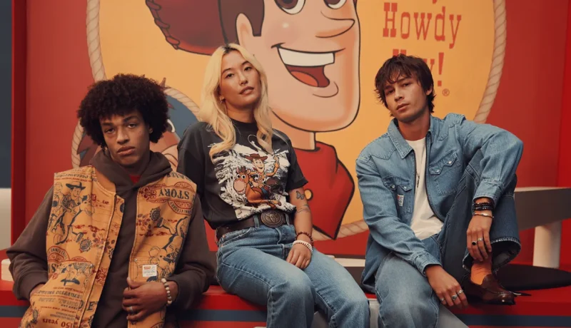 Levi’s y Pixar lanzan colección Toy Story 30 años con estilo western