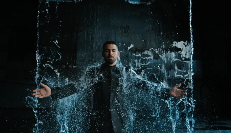 Adolfo Domínguez e Ilia Topuria Lanzan ‘Impermeable’: Resistencia a la Moda Rápida Adolfo Domínguez e Ilia Topuria Lanzan 'Impermeable': Resistencia a la Moda Rápida