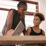 Emprendimiento Femenino: Revolución en Marketing y Negocios Digitales