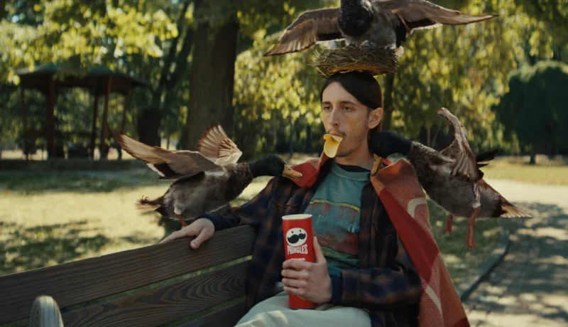 Pringles Renueva Campaña: Humor Absurdo Conecta con la Gen Z Pringles Renueva Campaña: Humor Absurdo Conecta con la Gen Z